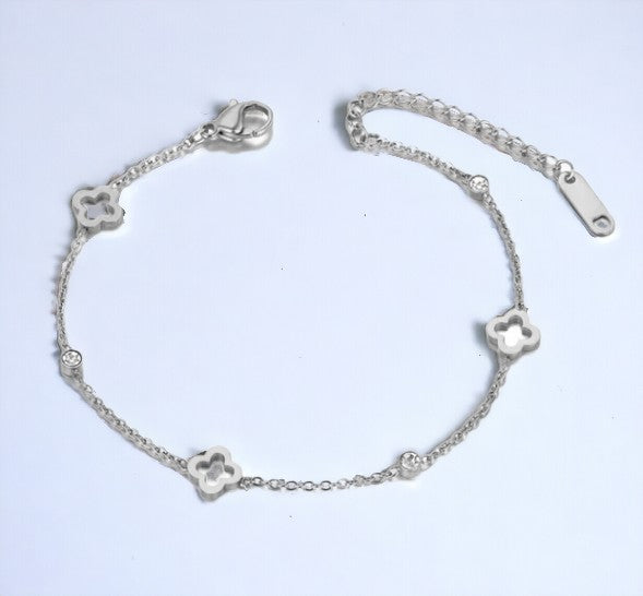 LUSSO™ Clover Bracelet